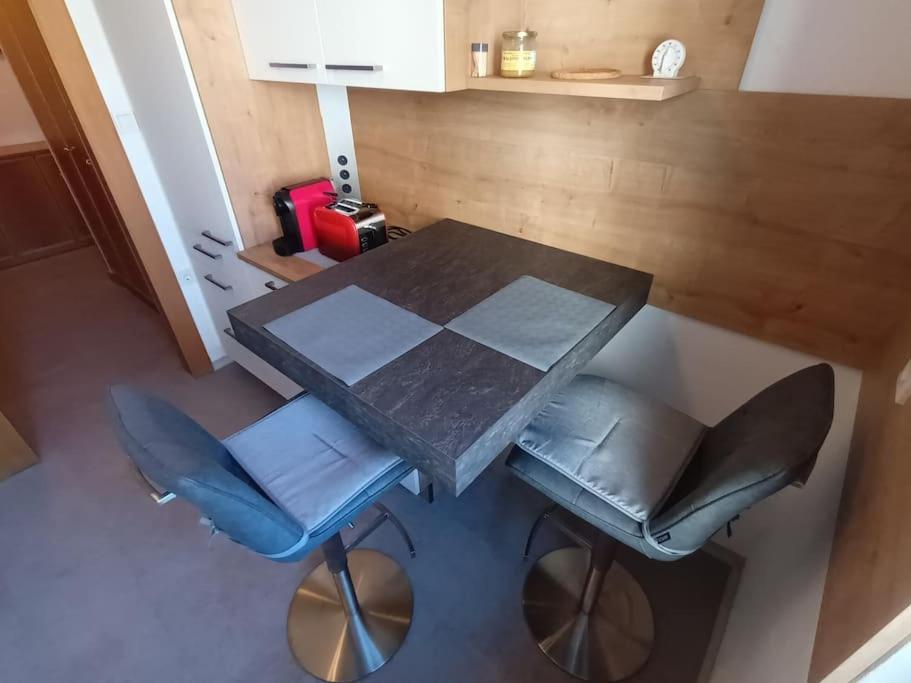 Modernes Apartment In Wien Kültér fotó